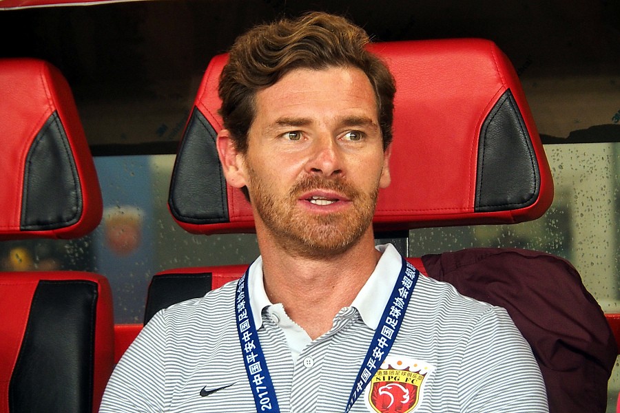 里昂冲刺阶段临场应变,志在西甲名次提升,更衣室稳定,控场能力受关注的简单介绍 里昂冲刺阶段临场应变,志在西甲名次提升,更衣室稳定,控场能力受关注的简单介绍