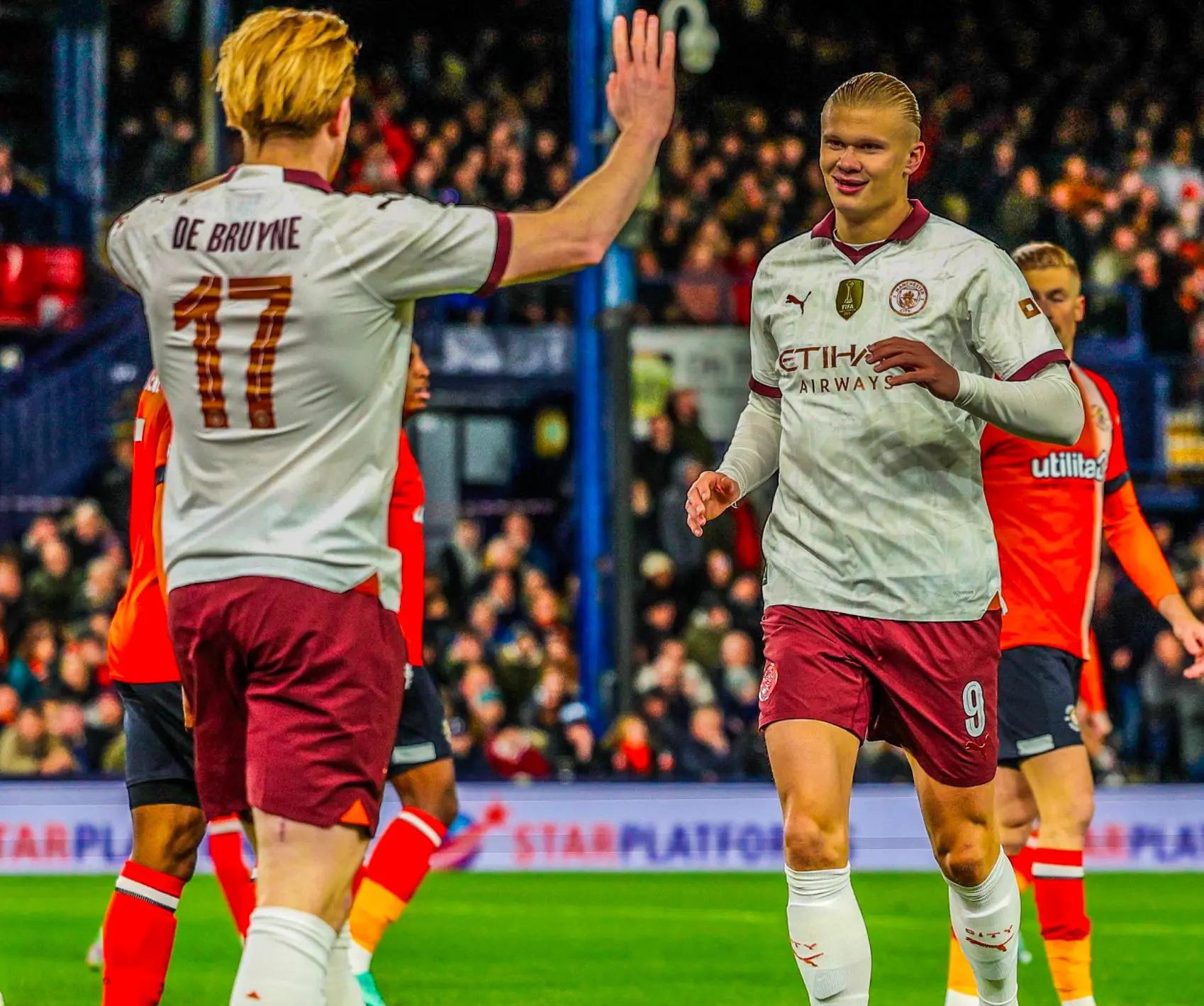 曼城训练开放日，今晚临场应变引欢呼，NBA季后赛在即，球探报告显示潜力