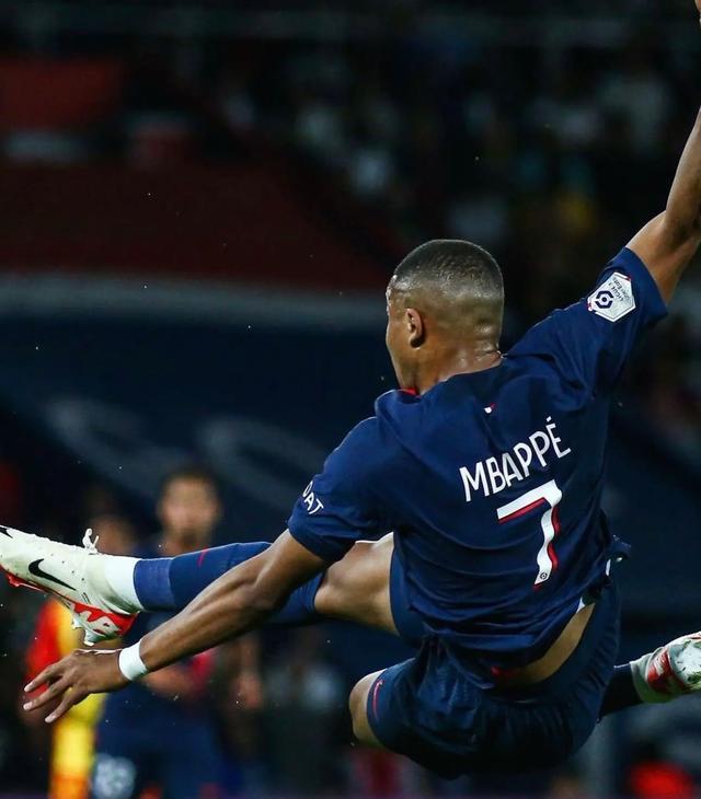 包含风云突变皇家马德里关键时刻止住颓势,法甲版图或变,话题不断,赛程密集仍需轮换的词条 包含风云突变皇家马德里关键时刻止住颓势,法甲版图或变,话题不断,赛程密集仍需轮换的词条