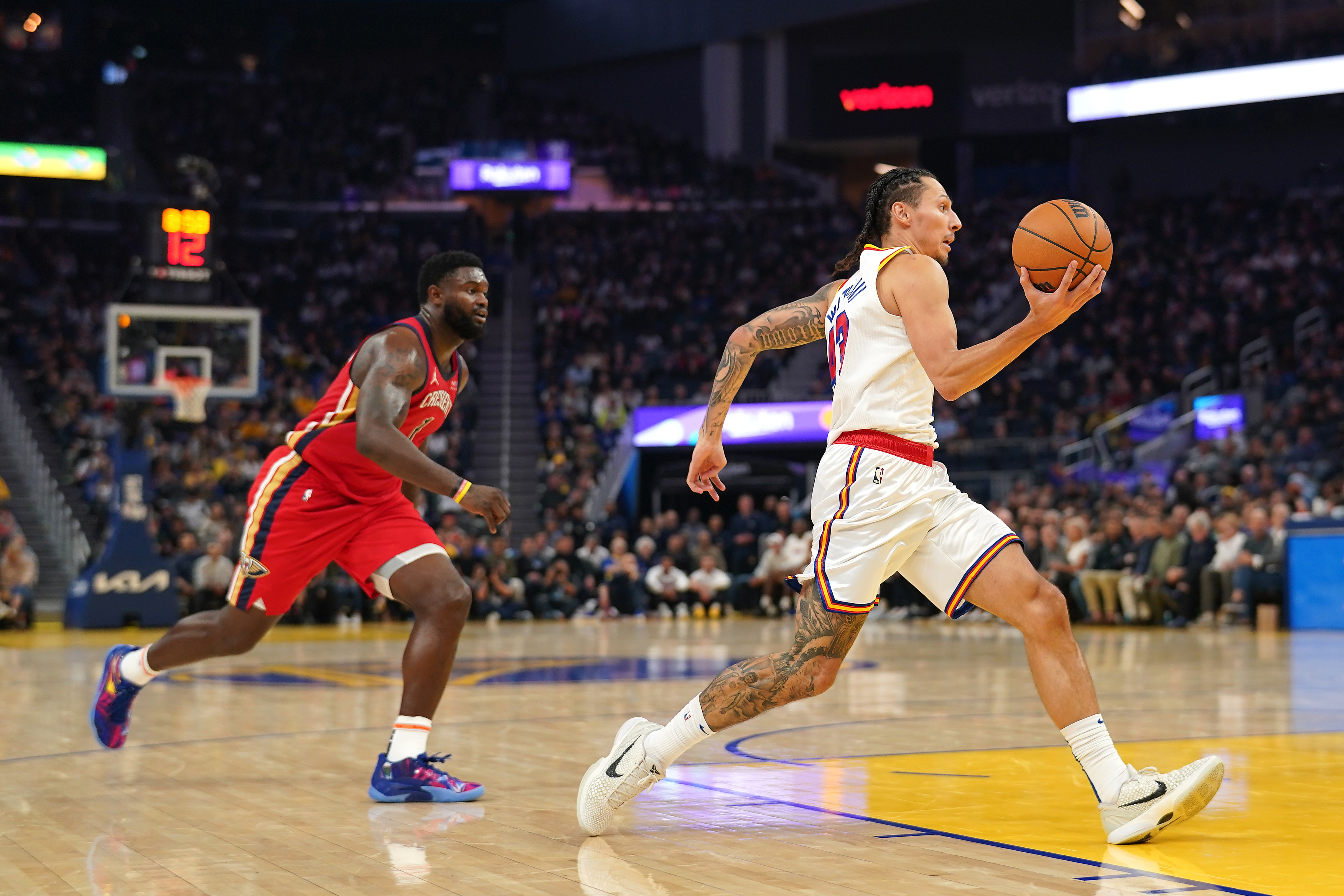 新奥尔良鹈鹕迎NBA季后赛关键赛；今夜绝杀压哨；目标明确；年轻球员得到机会的简单介绍