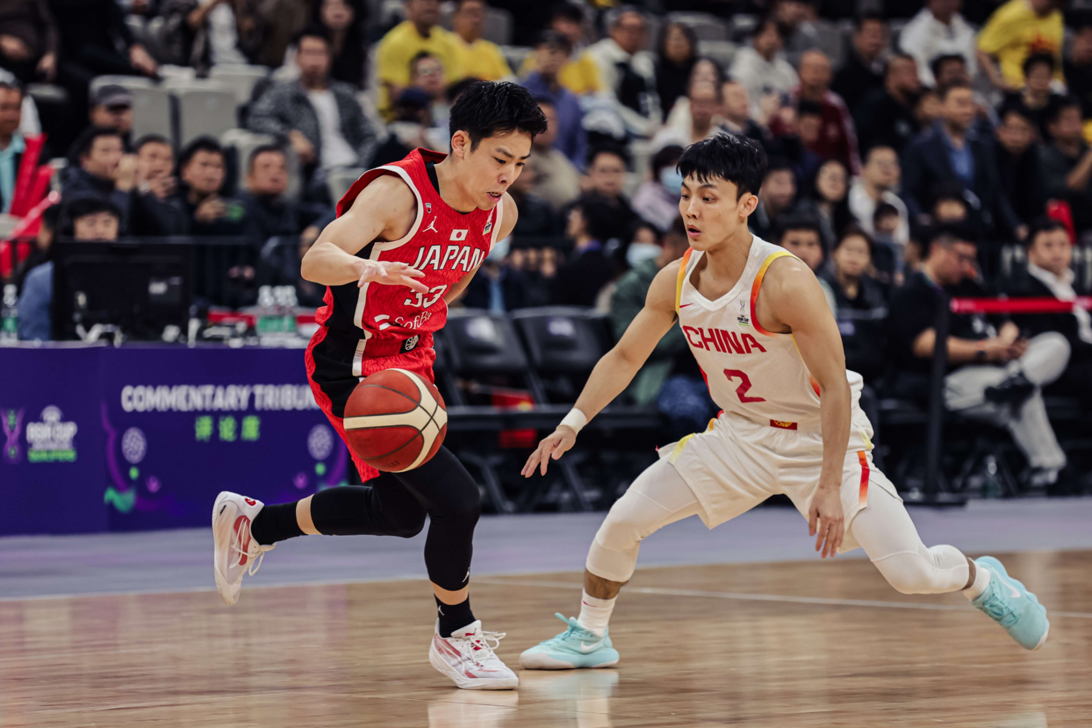 包含赛地聚焦：CBA常规赛赛后热度飙升，多伦多猛龙再遭质疑，媒体盛赞，心理建设被强调的词条